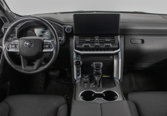 Подержанный автомобиль Toyota Land Cruiser Suv 2023 года (13 фото)