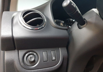 Подержанный автомобиль Renault Sandero 2020 года (19 фото)