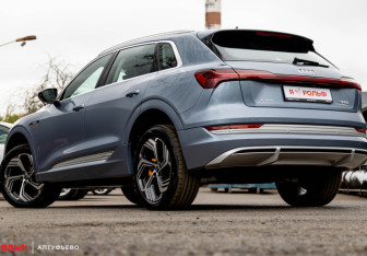 Новый Audi e-tron 2023 (20 фото)