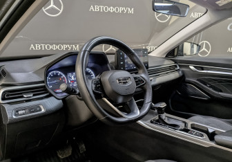 Подержанный автомобиль Geely Emgrand 2023 года (15 фото)