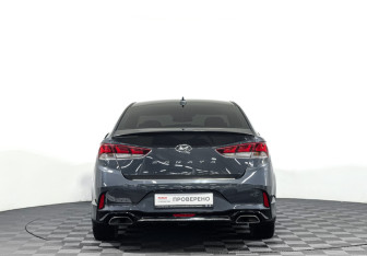 Подержанный автомобиль Hyundai Sonata 2018 года (6 фото)