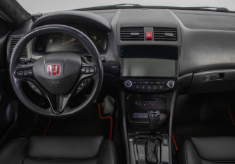 Подержанный автомобиль Honda Accord Sedan 2007 года (13 фото)