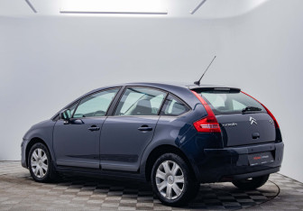 Подержанный автомобиль Citroen C4 Hatchback 2011 года (3 фото)