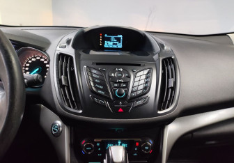 Подержанный автомобиль Ford Kuga 2013 года (17 фото)