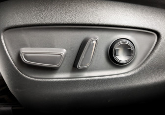 Подержанный автомобиль Toyota RAV4 2024 года (21 фото)