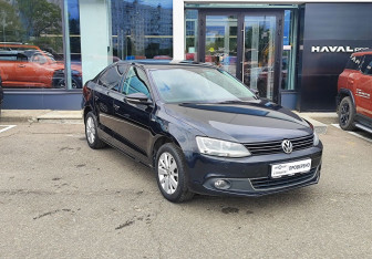 Подержанный автомобиль Volkswagen Jetta Sedan 2013 года (3 фото)
