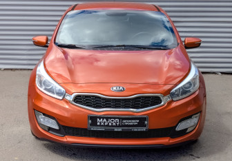 Подержанный автомобиль Kia Ceed Hatchback 2013 года (2 фото)