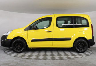 Подержанный автомобиль Peugeot Partner 2021 года (8 фото)