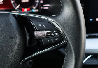 Подержанный автомобиль Skoda Octavia Wagon 2021 года (25 фото)