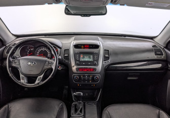 Подержанный автомобиль Kia Sorento 2019 года (14 фото)