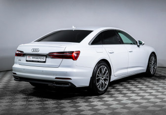 Подержанный автомобиль Audi A6 Sedan 2021 года (5 фото)