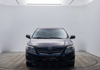 Подержанный автомобиль Toyota Corolla Sedan 2008 года (8 фото)