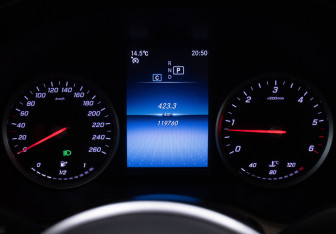 Подержанный автомобиль Mercedes-Benz GLC Coupe 2021 года (12 фото)