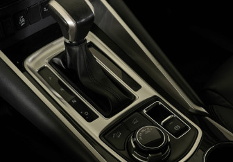 Подержанный автомобиль Mitsubishi Pajero Sport 2018 года (16 фото)