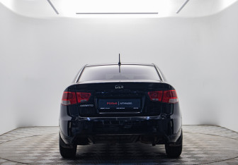 Подержанный автомобиль Kia Cerato Sedan 2009 года (6 фото)