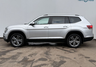 Подержанный автомобиль Volkswagen Teramont 2018 года (8 фото)