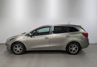 Подержанный автомобиль Kia Ceed Wagon 2014 года (8 фото)