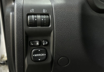 Подержанный автомобиль Subaru Impreza Hatchback 2008 года (16 фото)