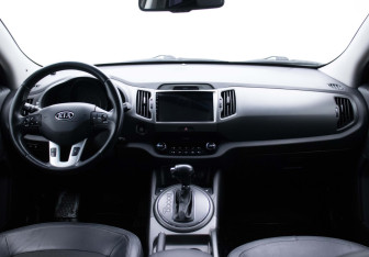 Подержанный автомобиль Kia Sportage 2011 года (13 фото)