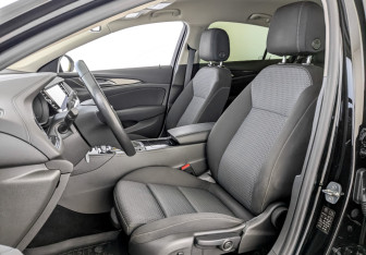 Подержанный автомобиль Opel Insignia Liftback 2021 года (20 фото)