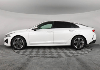 Подержанный автомобиль Kia K5 2020 года (8 фото)