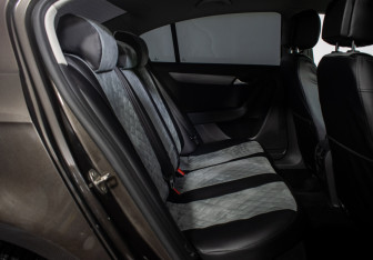 Подержанный автомобиль Volkswagen Passat Sedan 2013 года (9 фото)