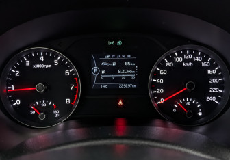 Подержанный автомобиль Kia Sportage 2017 года (13 фото)