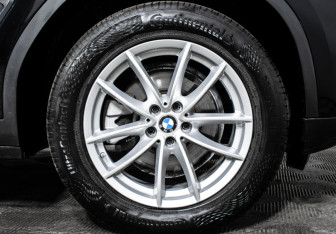 Подержанный автомобиль BMW X3 2020 года (19 фото)