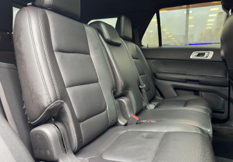 Подержанный автомобиль Ford Explorer 2013 года (11 фото)