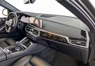 Подержанный автомобиль BMW X6 2020 года (11 фото)