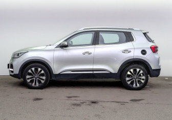 Подержанный автомобиль Chery Tiggo 4 2022 года (8 фото)