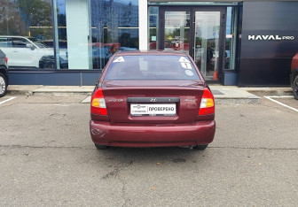 Подержанный автомобиль Hyundai Accent Sedan 2007 года (6 фото)