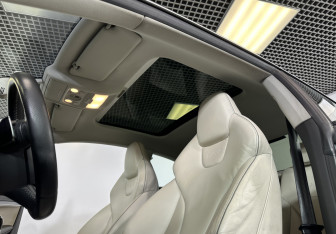 Подержанный автомобиль Audi RS 5 Coupe 2010 года (17 фото)