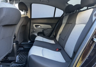 Подержанный автомобиль Chevrolet Cruze Sedan 2014 года (11 фото)