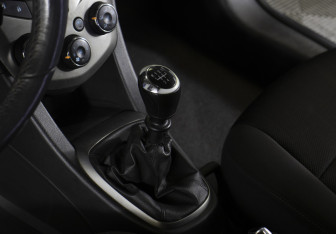 Подержанный автомобиль Chevrolet Aveo Sedan 2012 года (14 фото)