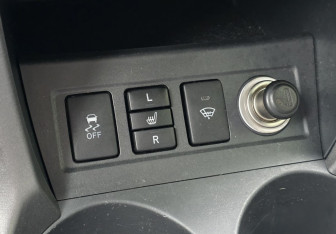 Подержанный автомобиль Toyota RAV4 2010 года (17 фото)