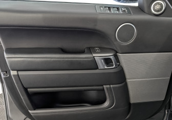 Подержанный автомобиль Land Rover Range Rover Sport 2015 года (19 фото)