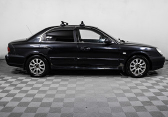 Подержанный автомобиль Hyundai Sonata 2007 года (4 фото)