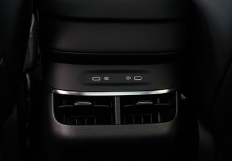 Подержанный автомобиль Zeekr 007 2024 года (10 фото)