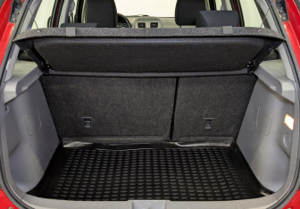 Подержанный автомобиль Suzuki SX4 Hatchback 2012 года (10 фото)