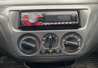 Подержанный автомобиль Mitsubishi Lancer Sedan 2007 года (12 фото)