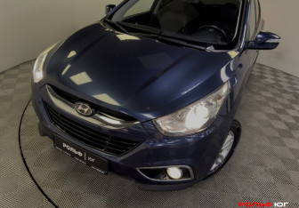 Подержанный автомобиль Hyundai ix35 2010 года (21 фото)