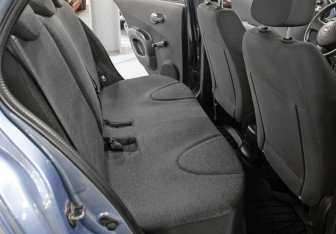 Подержанный автомобиль Nissan Micra Hatchback 2007 года (12 фото)