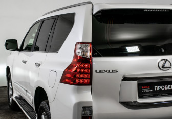 Подержанный автомобиль Lexus GX 2012 года (21 фото)