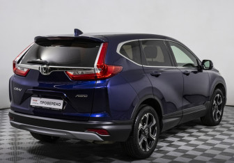 Подержанный автомобиль Honda CR-V 2017 года (5 фото)