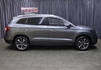 Подержанный автомобиль Jetta VS7 2023 года (4 фото)