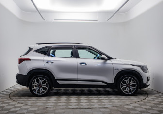 Подержанный автомобиль Kia Seltos 2022 года (4 фото)