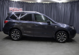 Подержанный автомобиль Subaru Forester Suv 2017 года (4 фото)