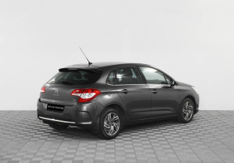 Подержанный автомобиль Citroen C4 Hatchback 2013 года (3 фото)