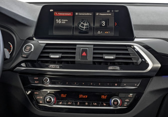 Подержанный автомобиль BMW X3 2021 года (15 фото)